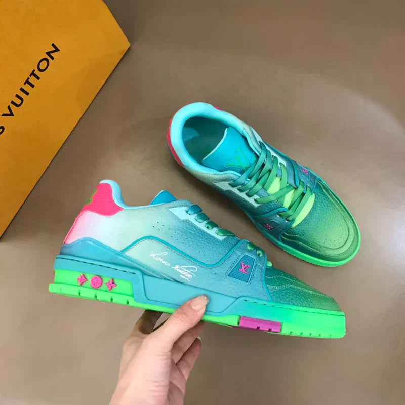LV *Trainer