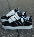 Tesla x Lokal Big Preto/Branco 01