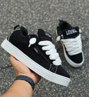 Tesla x Lokal Tag Preto/Branco Refletivo Prata